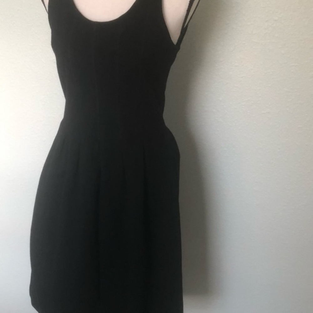 💜💜 J Crew Basic Fitted Knee Length Black Dress 2 with Zippered Back